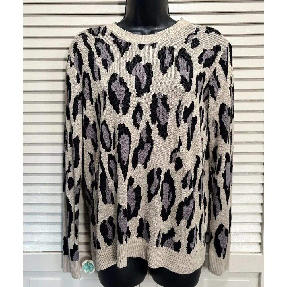 Work Shop Tan/Black Cheetah Knit Sweater Crew Neck Long Sleeve Size Medium